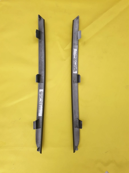 resimler/genel/Clio 4-IV Panjur Nikelajı Üst Çıta Kaşı (Takım) (2013-2020) 620723341R ORJİNAL